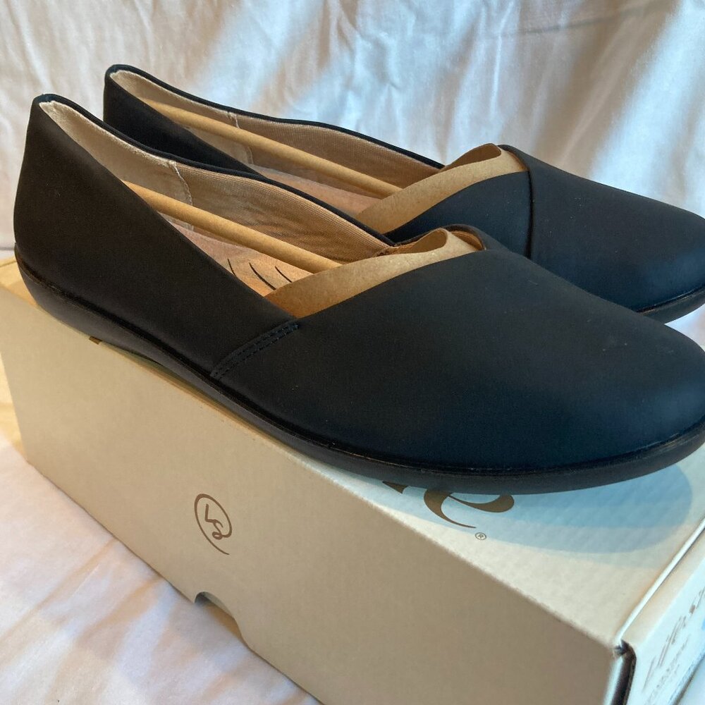 NIB Life Stride Notorious Black Flats W11